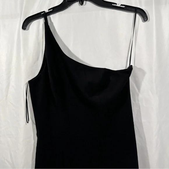 NEW‎ Dress the Population [ Medium ] Amy One Shoulder Crepe Gown in Black
